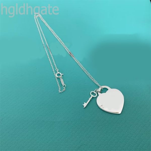 

delicate love necklace single heart shaped tag designer necklaces couples classic plated silver red green pink enamel simple chains valuable