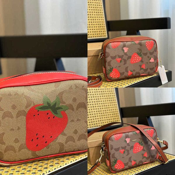 

shoulder bag women snapscamera bag designer handbag vintage strawberry leather lady crossbody bags beach purses 230329