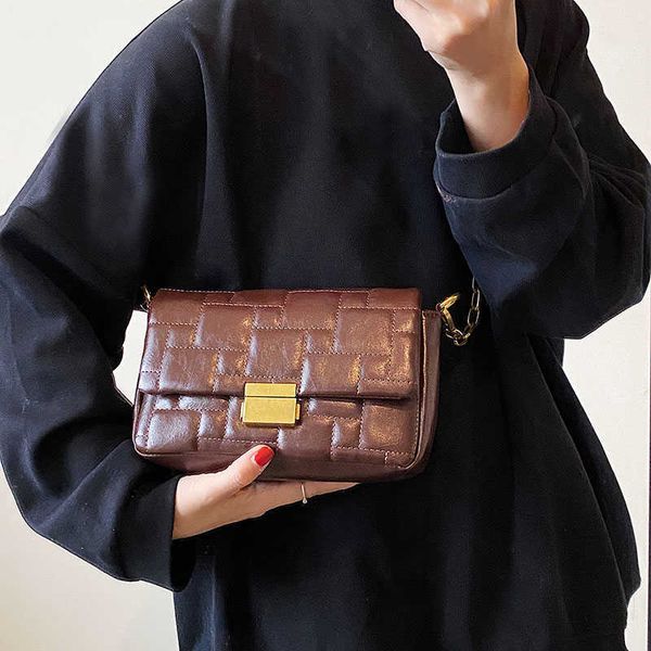 

shoulder bags crossbody for women winter new in trends handbags and purses the latest small chain leather stitch flap bag 230322