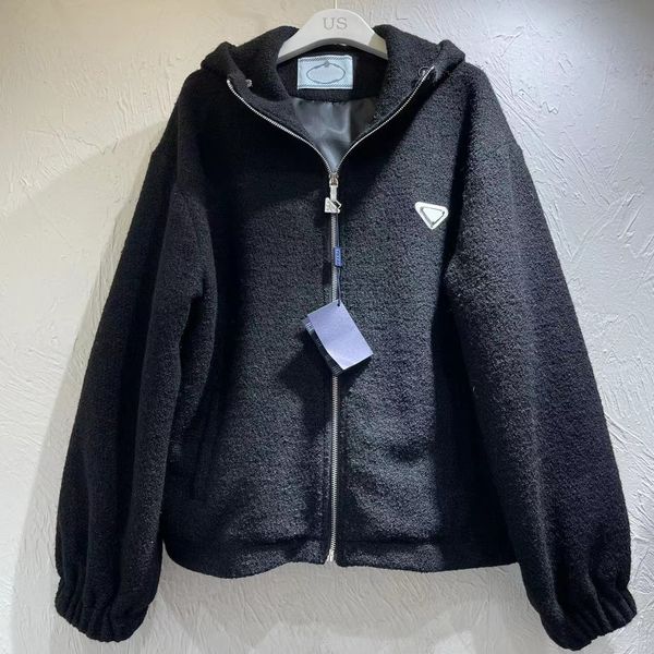 

Designer Lamb Wool Jacket Womens Down Coats Triangular Letter Hooded Winter Thick Outerwear Tops Quality Girls Christmas Gift Clothes SML, White