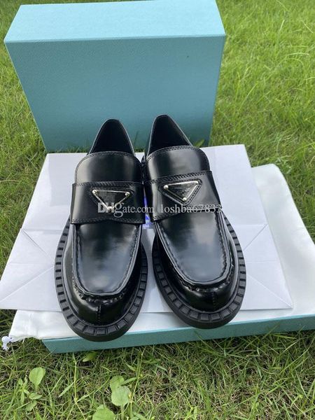 

direct selling high-quality women dress shoes fashion hand sewing comfortable real leather shoes wedding party student designer shoe luxury, Black
