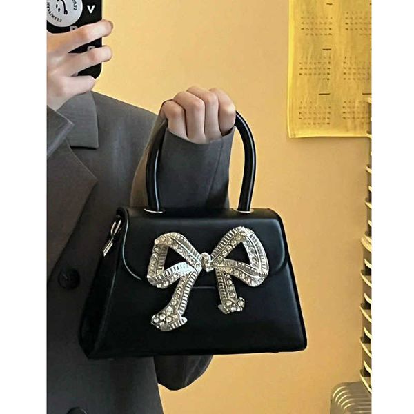 

handbag premium small designer's bag 2022 new diamond bowknot crossbody bag women's bag light luxury brand 230401