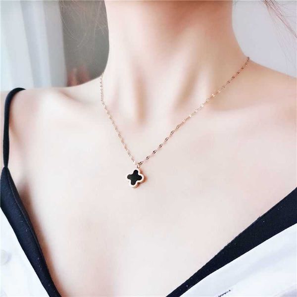 

van clover necklace designer four leaf clover pendant rose gold clover women's summer titanium steel light luxury niche high sense clav, Silver
