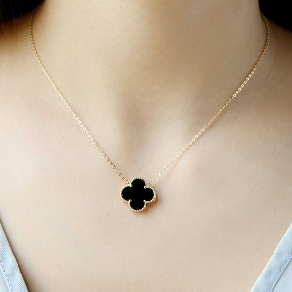 

van clover necklace designer four leaf chain girl student korean version black red clover trembling net red necklace, Silver