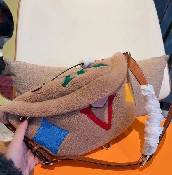 

designer winter teddy waist bag designer chest bags crossbody lamb wool genuine soft fur bumbag classic shoulder belt bag
