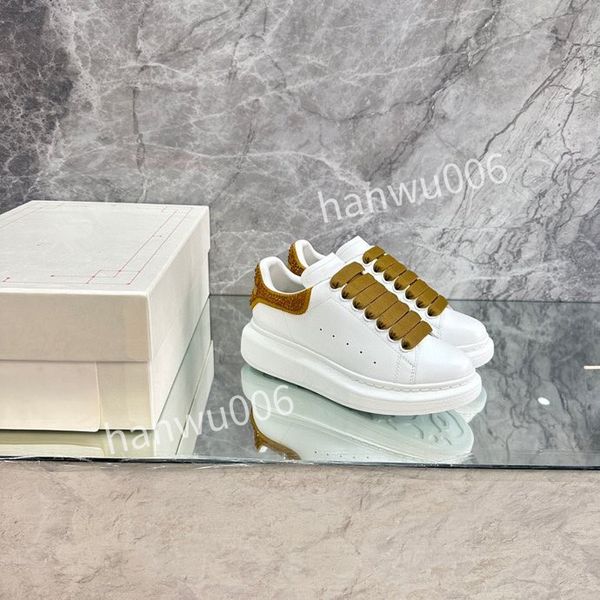 

2023new mens sneakers spanish designer sports shoes womens fashion casual shoes comfortable nonslip, Black