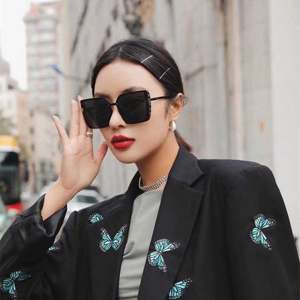 

small fragrance new butterfly large frame women's korean version tidy round face slim uv resistant sunglasses, White;black