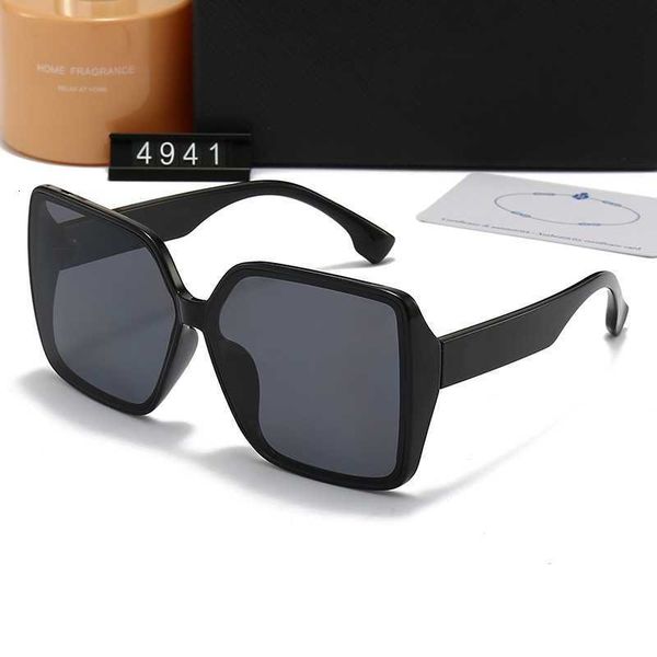 

designer sunglasses new women's polarized sunglasses fashion trend leisure glasses driving on holiday 4941, White;black