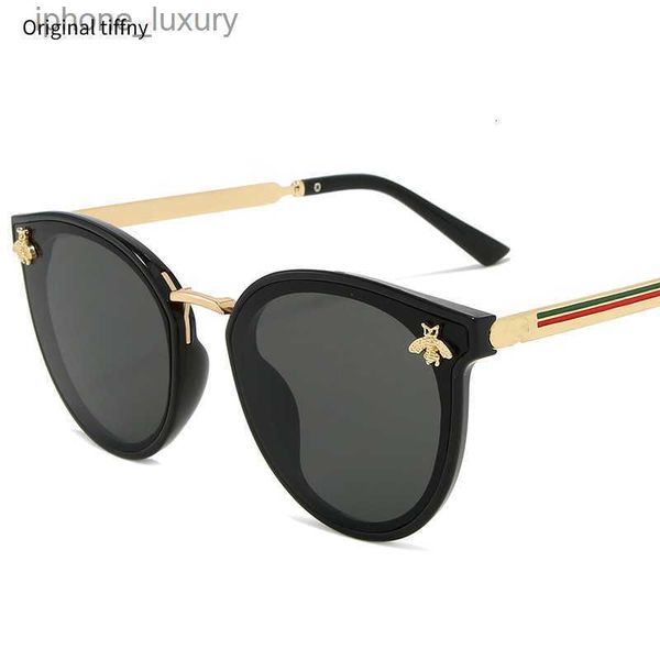

2022 luxury women sunglasses oval metal frame little bee men sunglasses uv400 classic retro brand sport glasses oculos de sol y220413, White;black