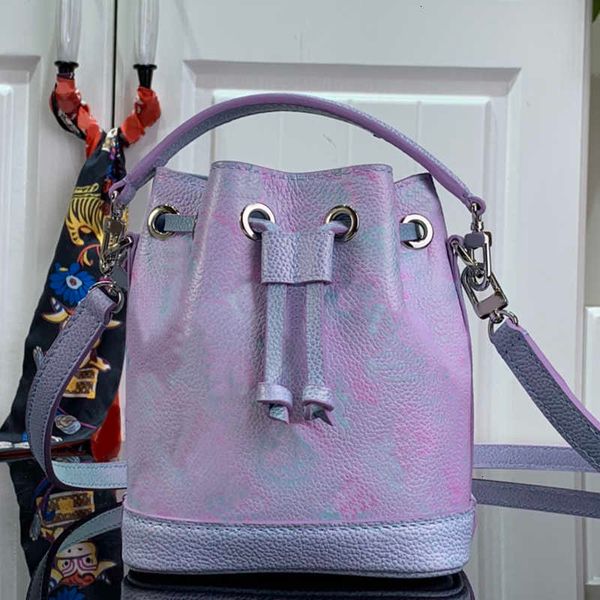 

10a wallets bucket bags fashion mini drawstring women m81463 soft nano noe leather hand gradient light weight small fresh messenger b3 zpab, Red;black