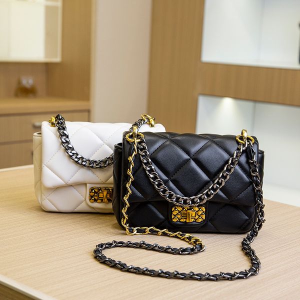 

2023 luxurys designers bag bags handbags quality ladies chain shoulder patent leather evening wallet bag