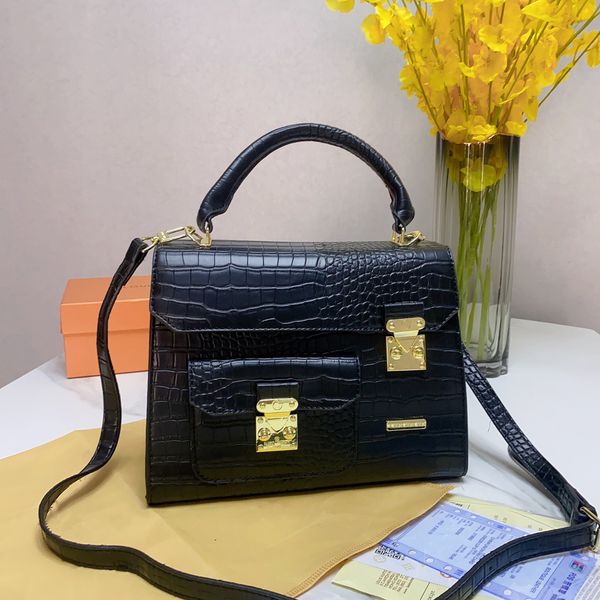 

womens micro metis shoulder bags designer s-lock clasp crocodile leather handbag crossbody bag flap monograms empreinte messenger pochette p