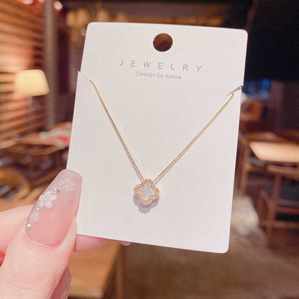 

korean temperament versatile micro inlaid shell four leaf flower necklace female personality fashion high sense clavicle chain pendant acces, Silver