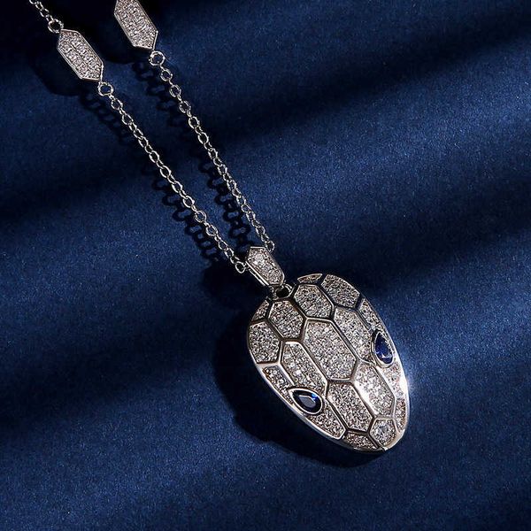 

new head necklace micro inlaid zircon gold-plated personality exaggerated snake shaped women's clavicle chain, Silver