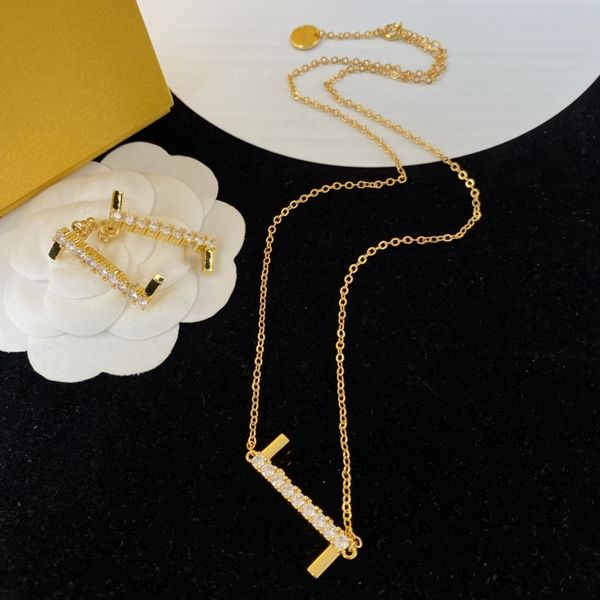 

Luxury Designof an alphabet Necklace 18K Gold Plated Stainless Steel Fashion Women's Necklace Pendant Wedding Jewelry Accessories Wholesale boutique jewelry -16