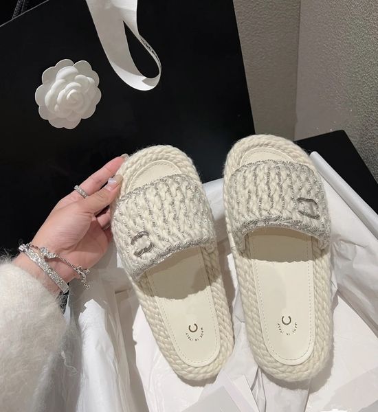 

designer women sandals summer beach small fragrant leather thick soled open toe fashion lady comfortable beach slipper qi0w, Black