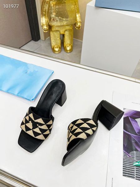 

solid color rubber handiness bathroom slipper summer designer shoes couples slippers fashion green soft-soled sandals antiskid outdoor sandb, Black