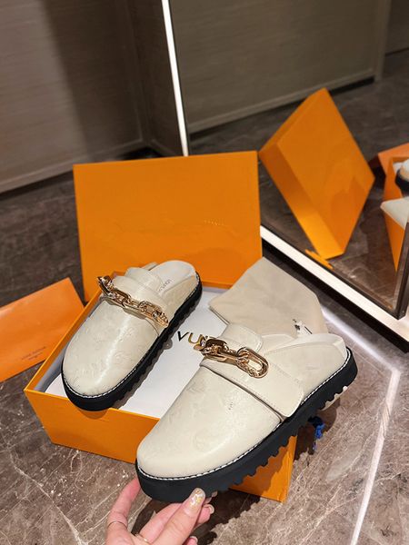 

beach slippers classic flat heel summer lazy designer metal cartoon big head flops leather lady slides women shoes l bath ladies sandals lar, Black