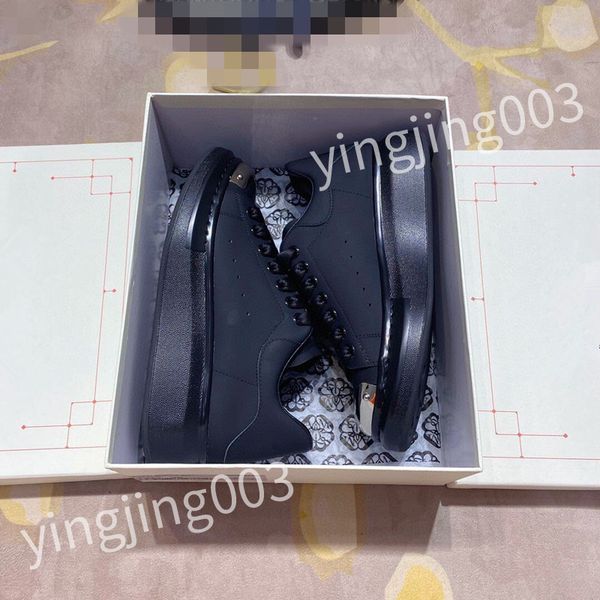 

2023 luxury men women boots sneaker fashion casual shoes leather shoe walking mens sports trainers hl210206, Black