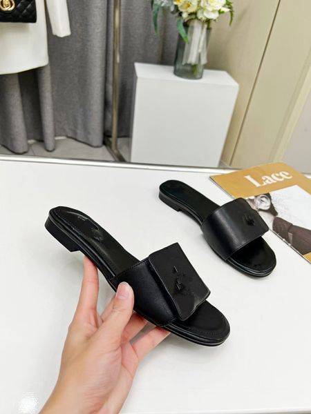

2023 slipper slides for women fashion classic black sandals heatshoes platform gear bottoms beach lightweight slippers resorts platform 0218
