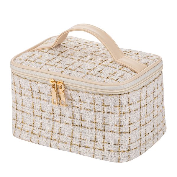 

makeup bag make you have a perfect makeup