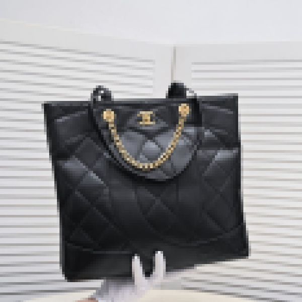 

luxurys woman chain tote bag purses wallet women men card holder designer handbags backpack crossbody tabby bags c12
