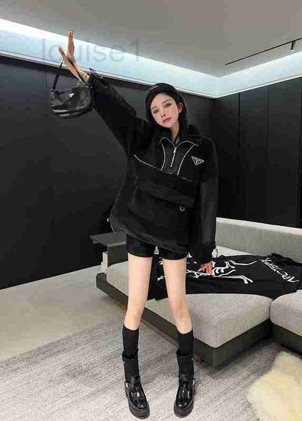 

women's wool & blends designer 22 autumn and winter new fashion triangle decoration lamb velvet nylon spliced david coat tlzv, Black