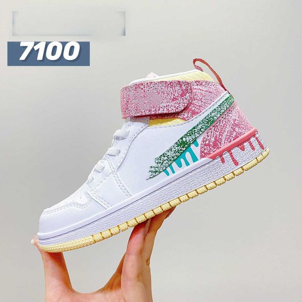

2023 jumpman 1 high s infant kids sneakers pink basketball shoes dark mocha trainers edge glow volt gold high light smoke grey candy small b, Black