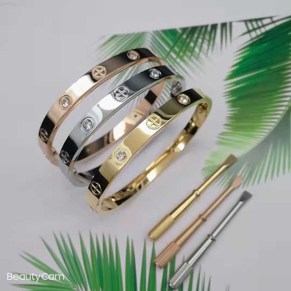 

european and american fashion charm stainless steel lovers' screw pattern bracelet without, Golden;silver