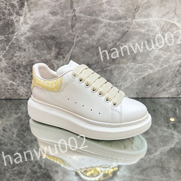 

2023 new designer shoes trendy sneakers punk low men women genuine leather flat print white black chaussures sport skateboarding casual trai