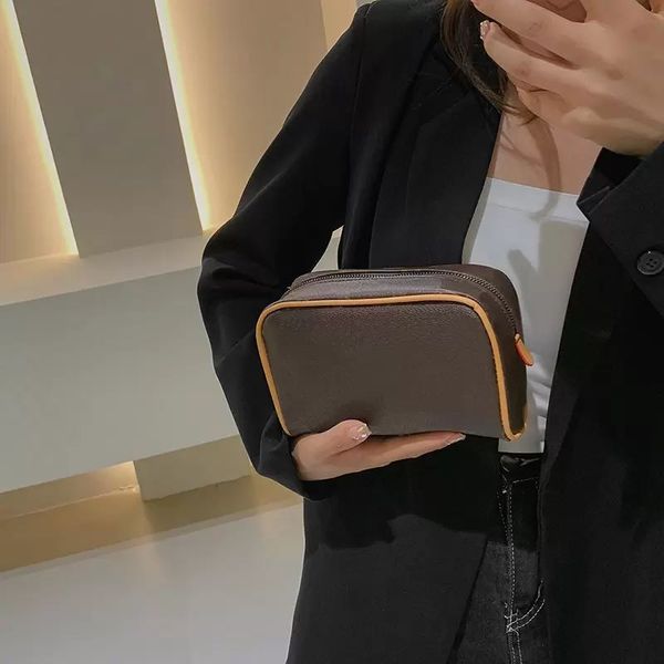 

king size toiletry bag men extra large wash bags luxurys designers make up cosmetic toilet pouch women beauty makeup case pochette accessoir