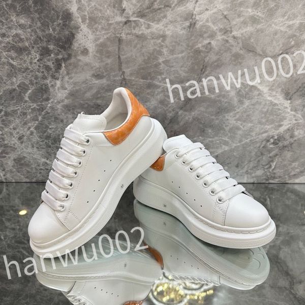 

2023 new luxury designer shoes trendy sneakers punk low men women genuine leather flat print white black chaussures sport skateboarding casu