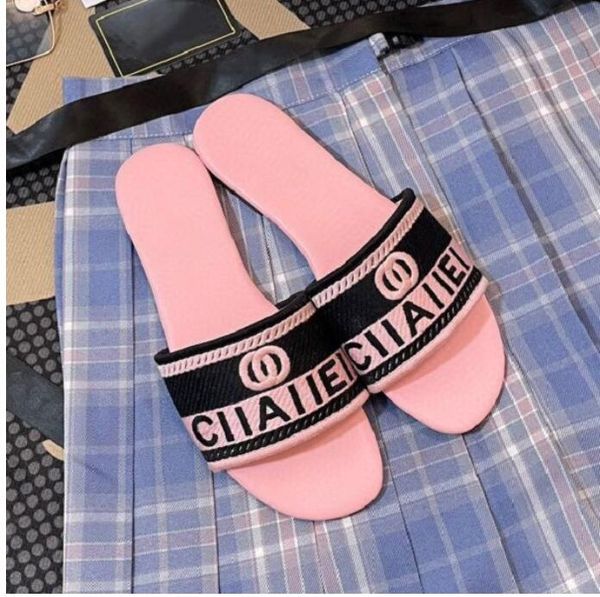 

2023 new letter slipper female outer wear non-slip flat leather fashion net red the same style d home flip-flop female, Black