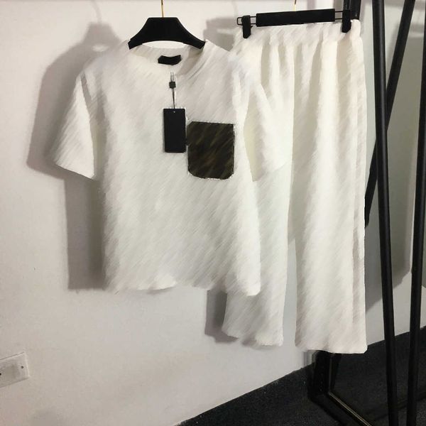 

23ss womens tracksuits designer chest pocket f monogram embossed short sleeve t-shirt elastic waist casual wide leg trousers set women cloth, White