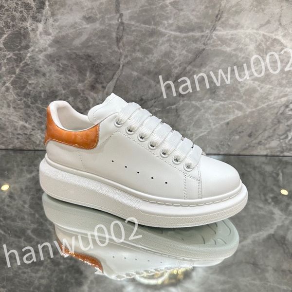 

2023 luxury designer shoes trendy sneakers punk low men women genuine leather flat print white black chaussures sport skateboarding casual t