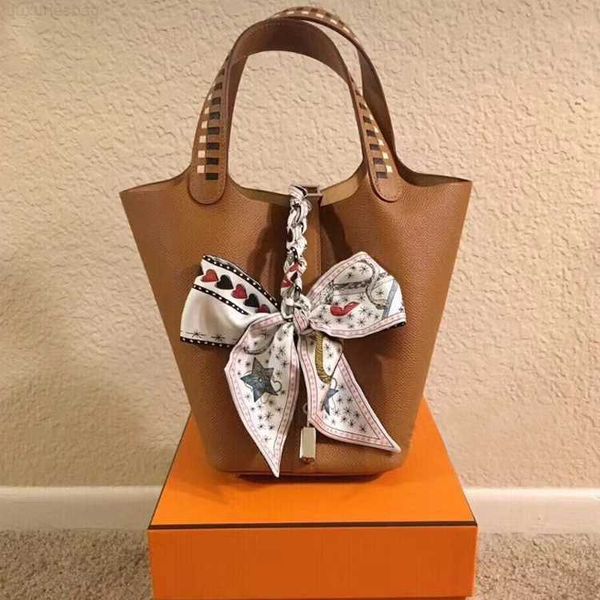 

designer luxury genuine handheld women's water bucket original togo leather palm pattern vegetable basket bag picotin