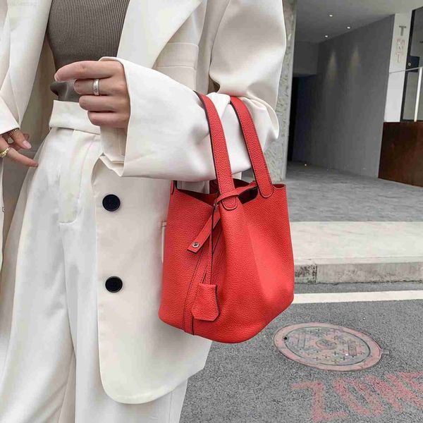 

designer luxury bag togo layer cowhide color matching vegetable basket simple and versatile portable bucket bageenbg0zb picotin