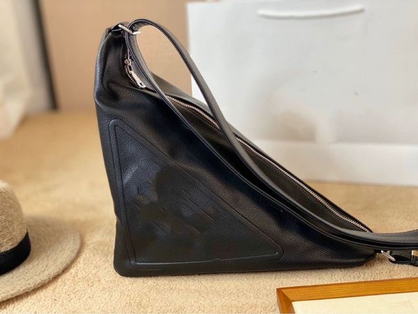 

new triangle bag single shoulder crossbody bag fashion trinity ins