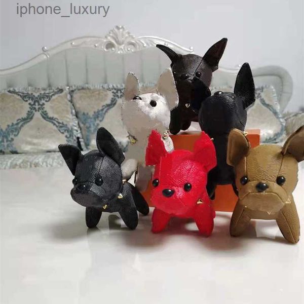 

fashion keychains designer luxury key chain men women car keychain letter pattern leather dog bag charm 6 colors, Slivery;golden
