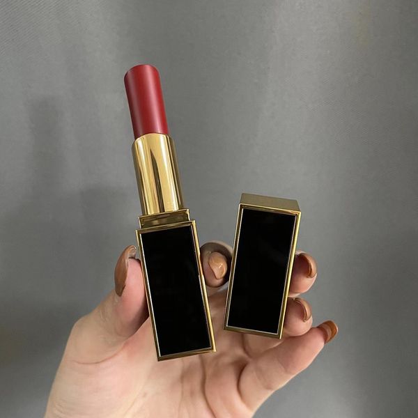 

3.3g matte lipstick lip color red long lasting 13 color with metal tube