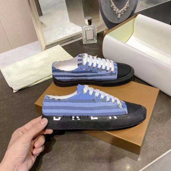 

trainers burbrerys designer sneakers striped vintage sneaker men women platform casual shoes season shades flats classic outdoor shoe walkin, Black