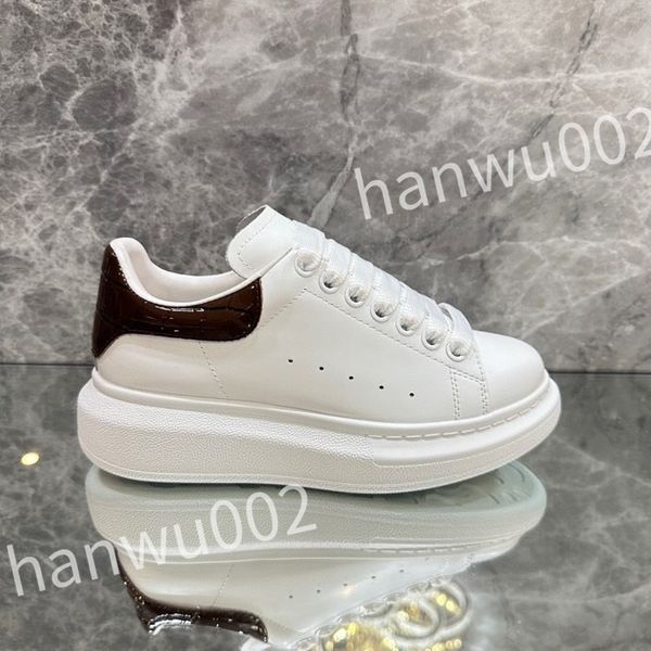 

2023 new breathable sports shoes designer women leather sneakers leather loafers platform sneakers casual printing shoe lace-up height incre, Black