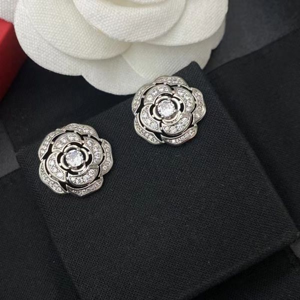 

2023 luxury fashion earring stud earrings ears take female senior designers the camellia with flower petals no box, Golden;silver