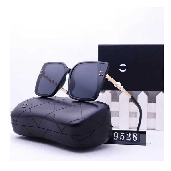 

designer channel sunglasses pattern counter packaging luxury brand men womens temperament polarized strong light cat eye pearl sunglass, White;black