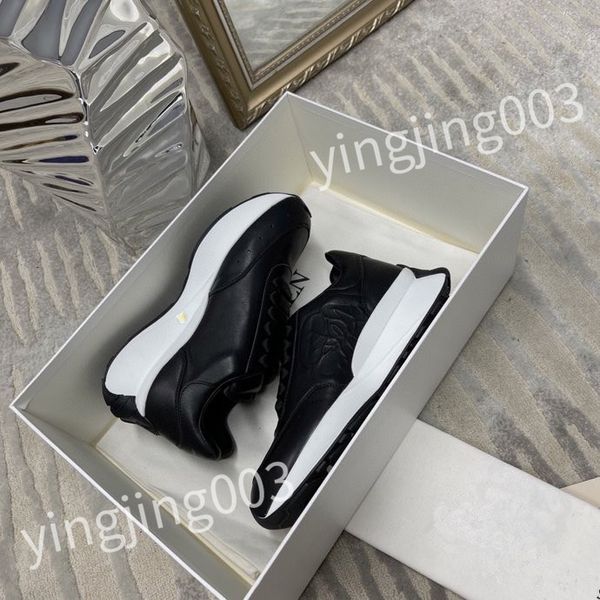 

2023 casual shoes women low canvas thick bottom sneaker black white woman sneakers height increase womans trainers hl210603