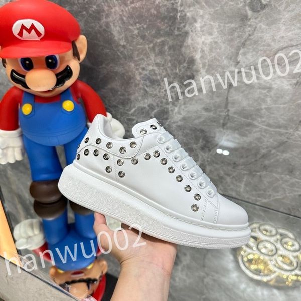 

new men casual shoes boots womens graffiti sneakers luxurys designers trainers flats platform white black leather