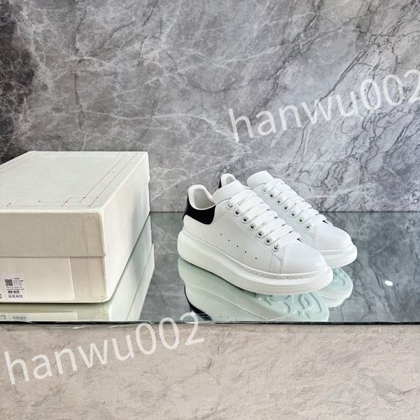 

2023 luxury casual shoes women travel leather lace-up fashion lady flat designer running trainers letters woman shoe platform men gym sneake, Black