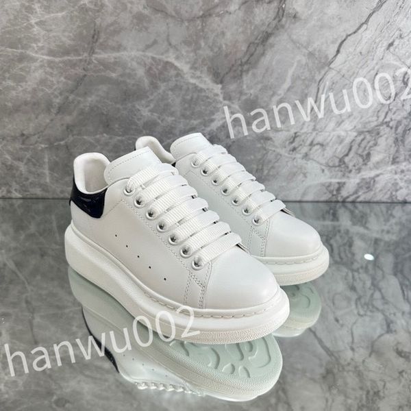 

2023 new casual shoes womens travel leather lace-up fashion lady flat designer running trainers letters woman shoe platform men gym sneakers, Black