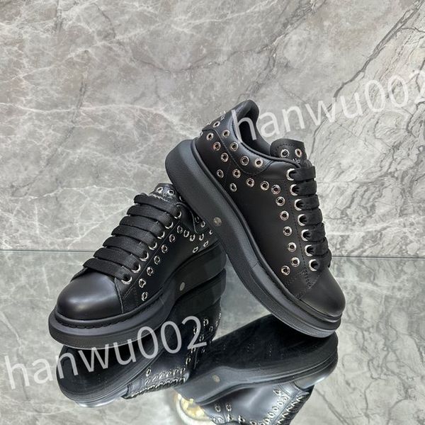 

2023 men casual shoes boots womens graffiti sneakers luxurys designers trainers flats platform white black leather