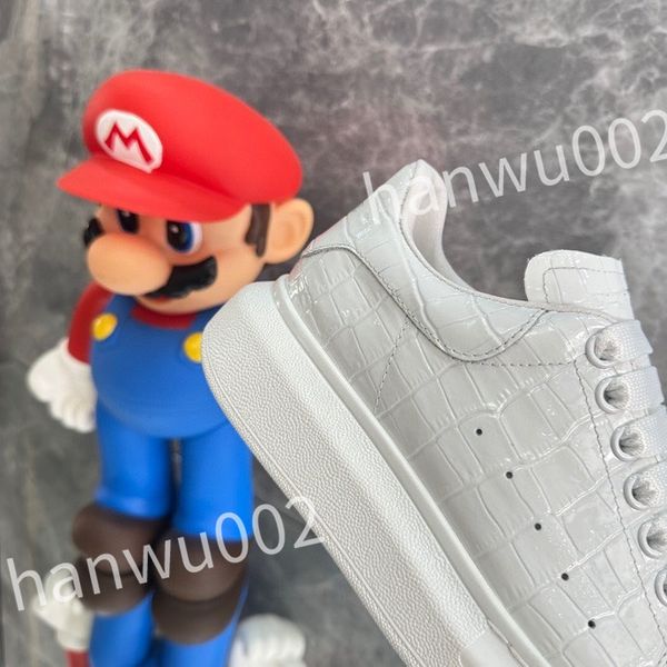 

2023 luxury ceiling retro designer high casual shoes men classic sneakers leather comfort outdoor trainers, Black